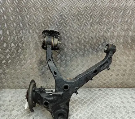 Opel Vivaro Rear wheel hub 9807504980