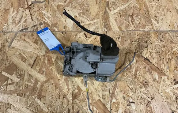 Citroen C5 Front door lock 