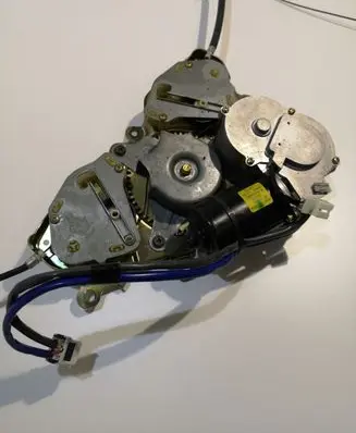 Nissan Quest Sliding door motor 827315Z000 089006B