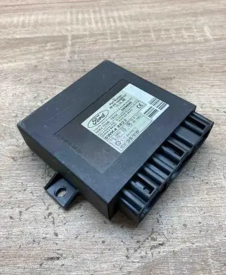 Ford Focus Comfort/convenience module 98AG15K600EE 5WK47220E