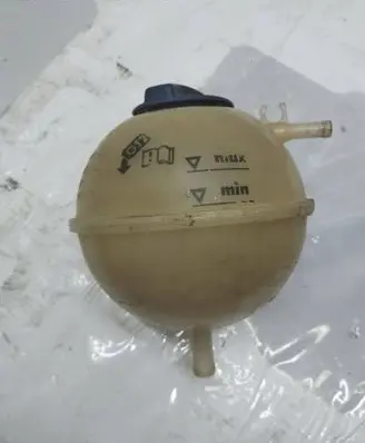 Coolant expansion tank/reservoir
