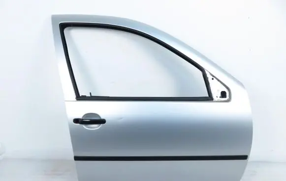 Volkswagen Golf IV Front door 