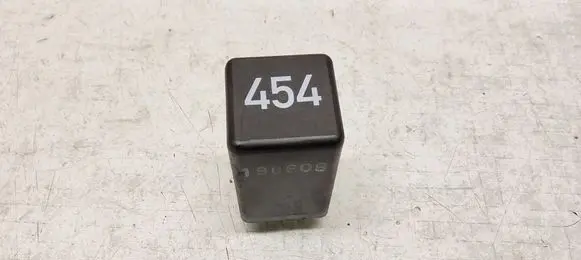 Volkswagen Transporter - Caravelle T5 Other relay 7E0919506 898041000 190608