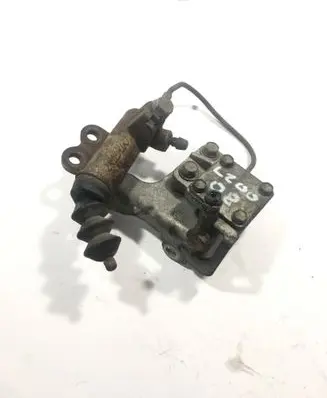 Mitsubishi L200 Clutch slave cylinder 