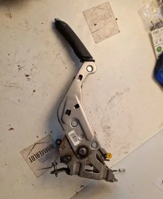 Peugeot 508 RXH Handbrake/parking brake lever assembly 98043969ZE