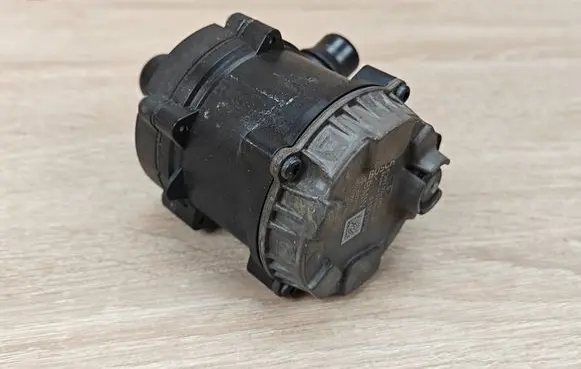 BMW 8 G16 Electric auxiliary coolant/water pump 8638237