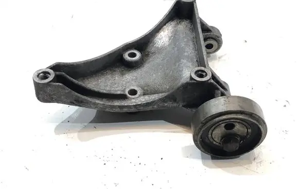 Audi A4 S4 B6 8E 8H Engine mounting bracket