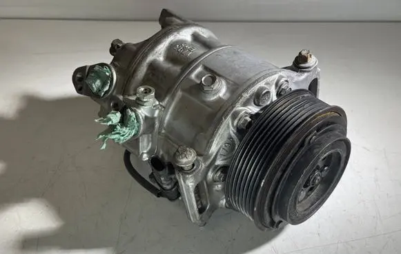 BMW M5 F90 Air conditioning (A/C) compressor (pump) 6822848
