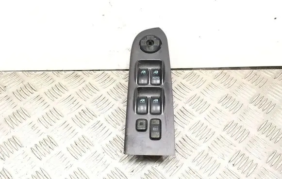 Hyundai Trajet Electric window control switch 620W03030 621W03740