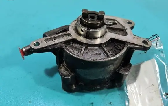 Mercedes-Benz ML W164 Vacuum pump A6422300165 IMPRK1565701