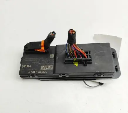Skoda Superb B8 (3V) Tailgate/trunk control unit/module 5Q0959107P 5Q0959107J