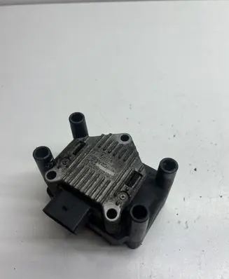 Volkswagen Golf IV High voltage ignition coil 032905106