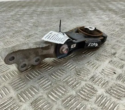 Mazda CX-5 II Engine mount bracket KDRA39040 K12339010