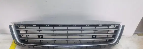 Opel Astra H Front bumper lower grill 374339703 94703115