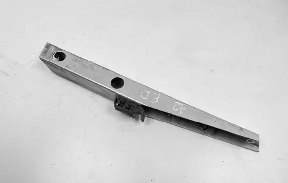 Audi A2 Fender mounting bracket 8Z0805092A