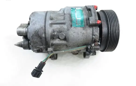 Volkswagen Golf IV Air conditioning (A/C) compressor (pump) 1J0820803A