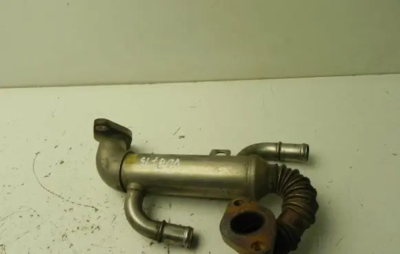 Skoda Fabia Mk2 (5J) EGR valve cooler 045131513L VD8715