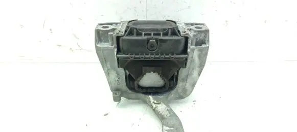 Volkswagen Touran III Engine mount bracket 5WA199262G 27012023