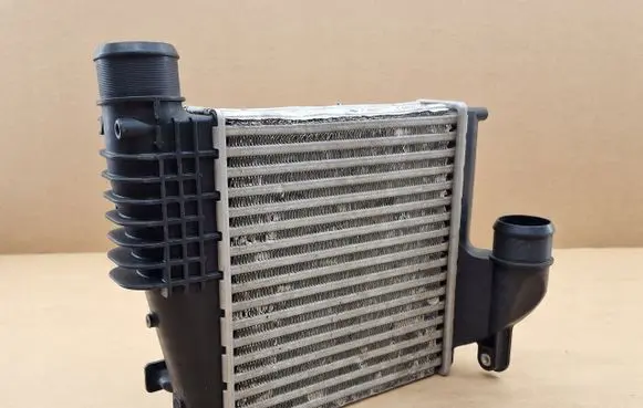 Peugeot 3008 I Intercooler radiator