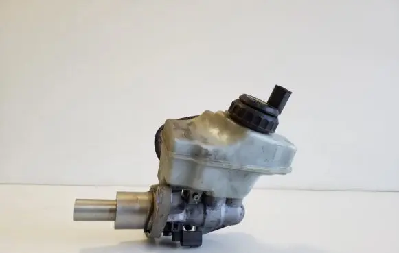 Audi Q3 8U Master brake cylinder 5N2611301A
