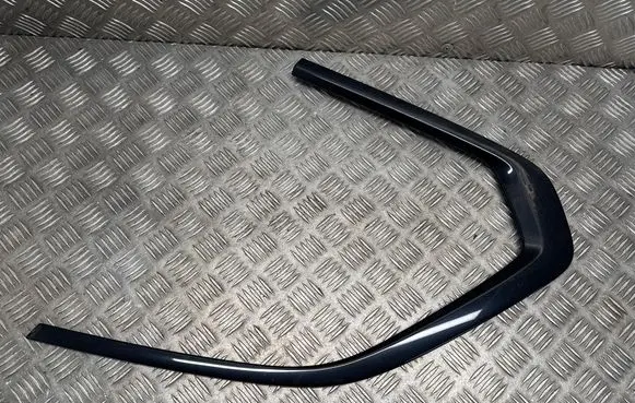 BMW X5 G05 Rear side glass trim 7444088