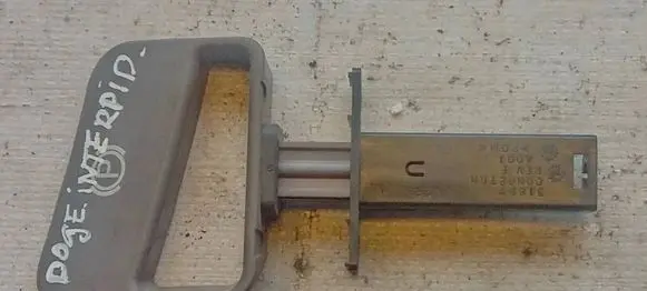 Chrysler 300M Hand brake release handle 0QN42TRN