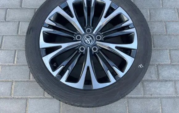 Toyota Yaris Cross R18 alloy rim CMS1118