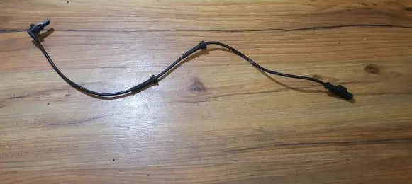 Nissan Micra ABS brake wheel speed sensor 0265007538