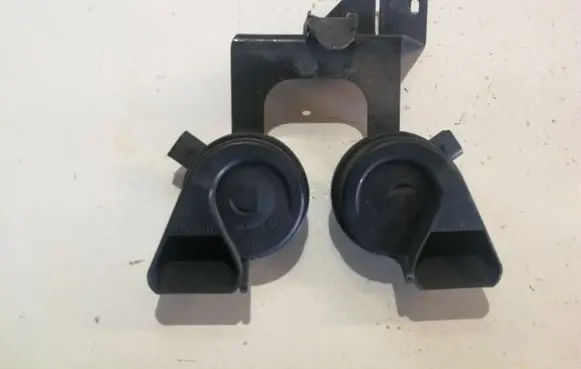 Audi A6 S6 C6 4F Horn signal 4F0951221 4F0951229