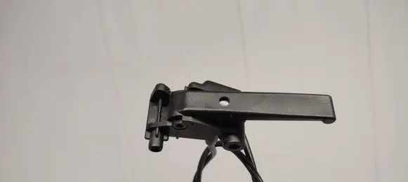 Peugeot 108 Engine bonnet (hood) release handle