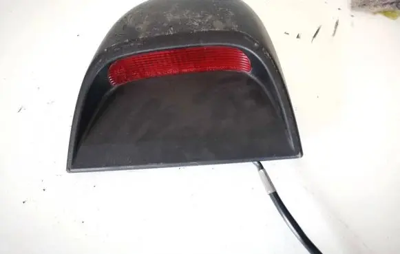 Subaru Legacy Third/center stoplight