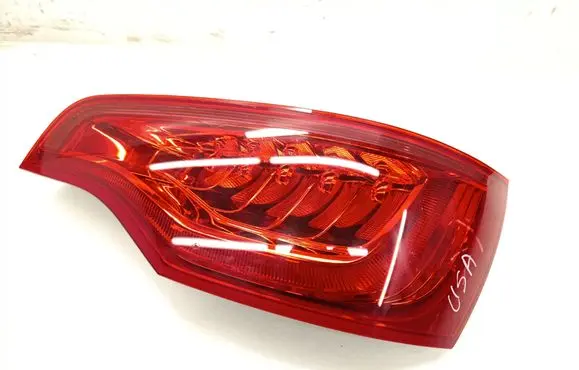 Audi Q7 4L Tailgate rear/tail lights 4L0945094G