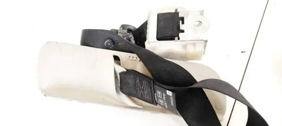 Opel Zafira A Rear seatbelt 90580902
