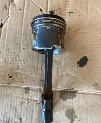 Renault Master III Piston 085209