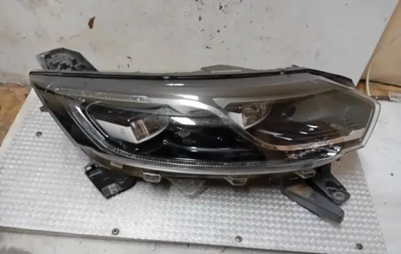 Renault Espace - Grand espace V Headlight/headlamp 260108498R 89908453