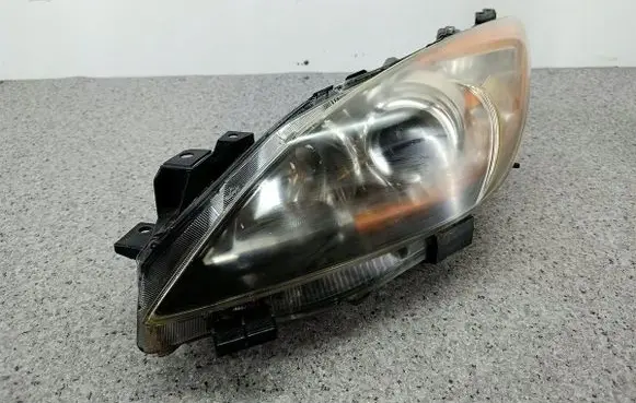 Mazda 3 II Headlight/headlamp