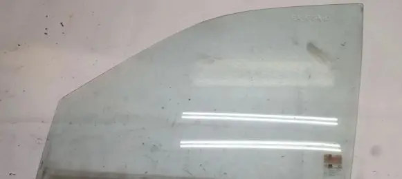 KIA Carnival Front door window glass four-door