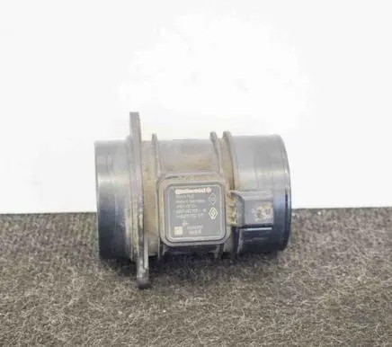 Dacia Sandero Mass air flow meter 8200682558