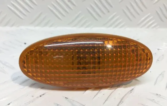 Nissan Almera Tino Front fender indicator light 23676210