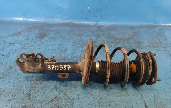 Toyota Camry Front shock absorber/damper 4852033500