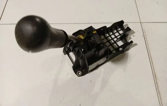 Nissan Micra Gear shifter/selector 