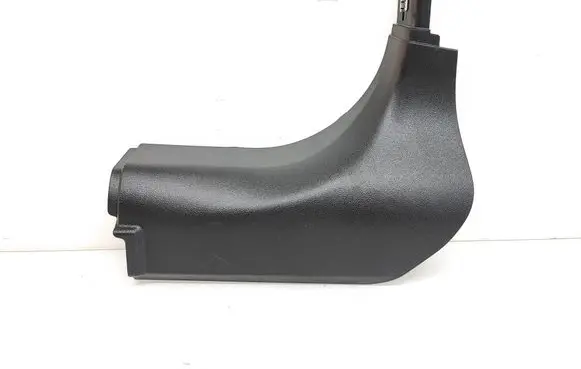 Foot area side trim