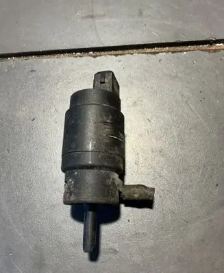 Nissan Primera Windscreen/windshield washer pump 20860