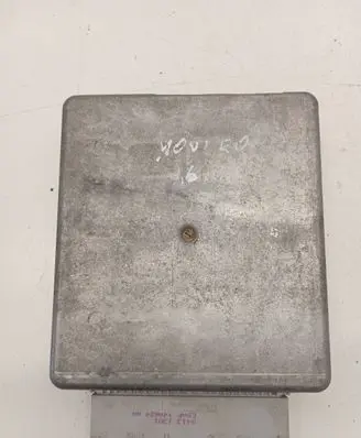Ford Mondeo MK I Engine control unit/module 93BB12A650AE C8YP000C2RFZ GCAD4D13