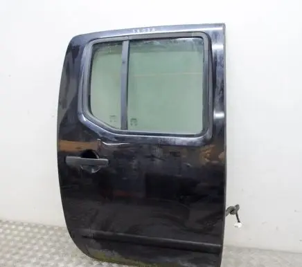 Nissan NP300 Rear door 82100EB332