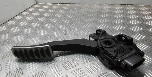 Land Rover Evoque I Accelerator throttle pedal BJ3M9F836EB