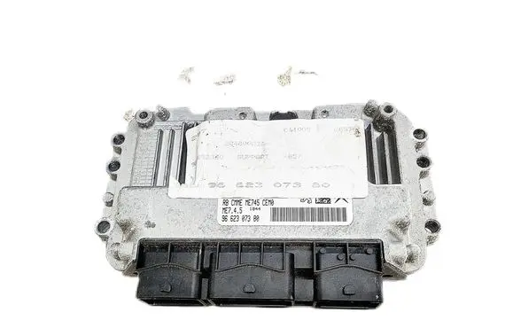 Citroen C4 I Engine control unit/module 9662307380