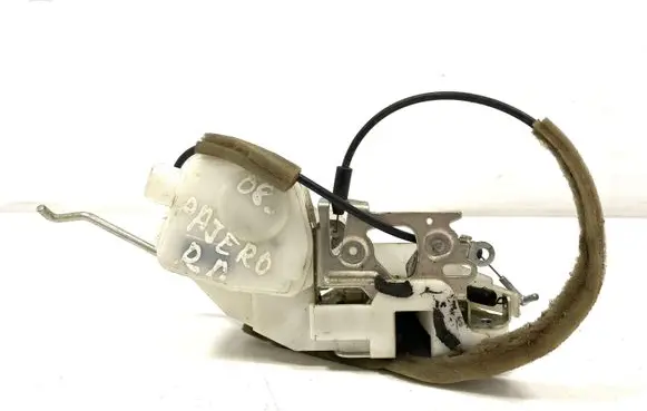 Mitsubishi Pajero Front door lock 07802V