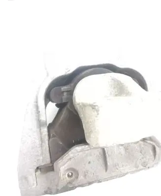 Volkswagen PASSAT B6 Engine mount bracket 1K0199262