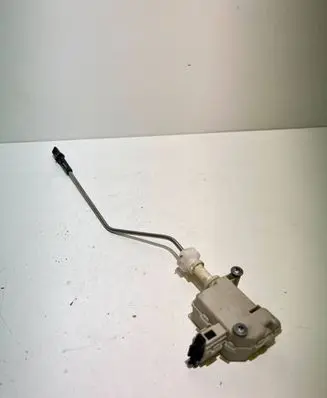 Volkswagen PASSAT B6 Central locking motor 3C0810773